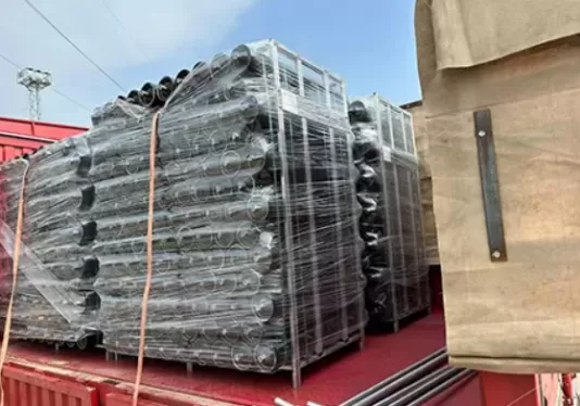 Comparing Steel vs. Rubber Conveyor Rollers for Mining Applications